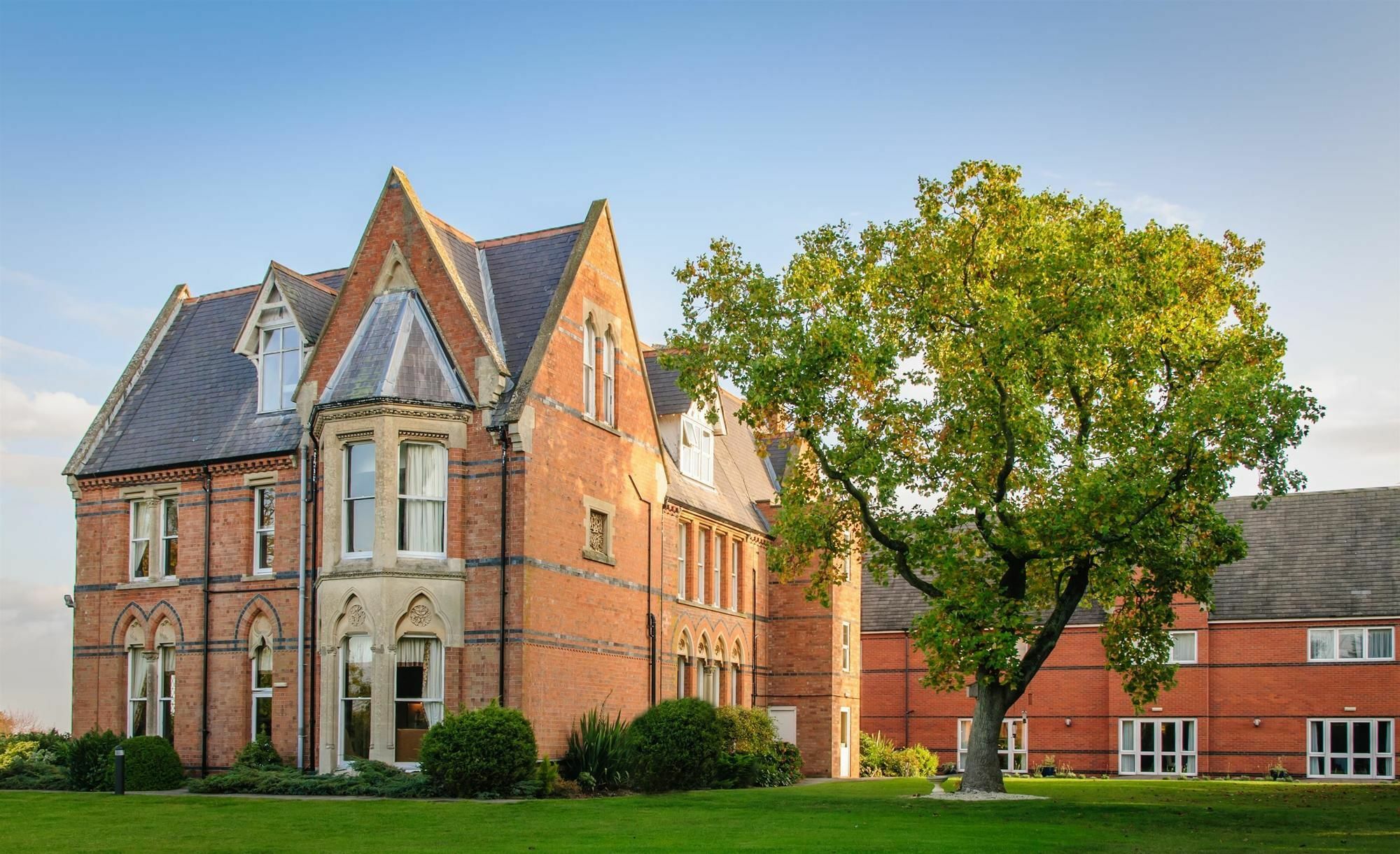 Ettington Chase Hotel Exterior photo